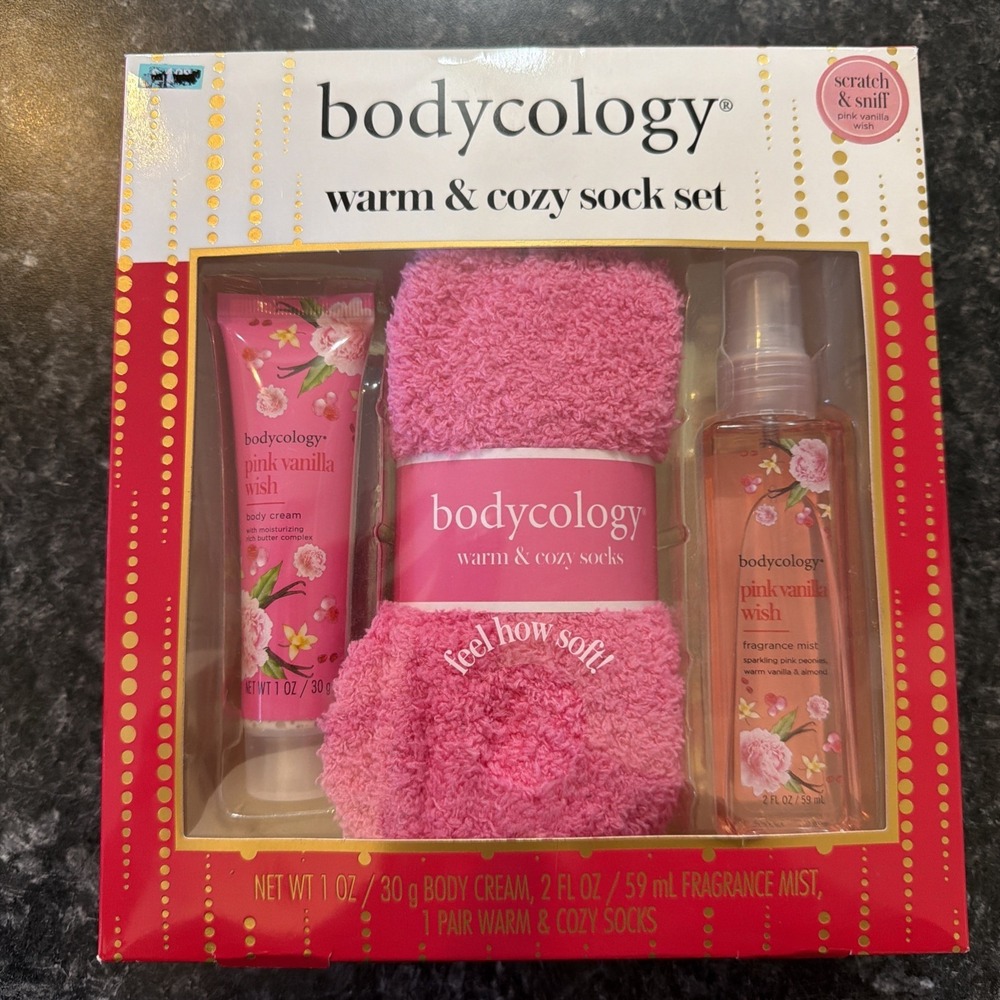 Bodycology Cozy Sock Set Body Cream‎ and Fragrance Mist Pink Vanilla Wish New